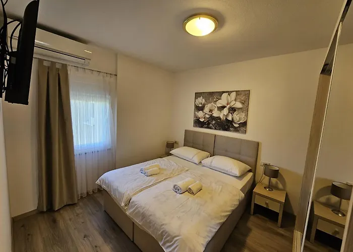 Bed & Breakfast Ellena 3*