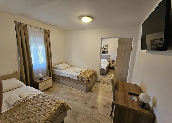 Bed & Breakfast Ellena 3*