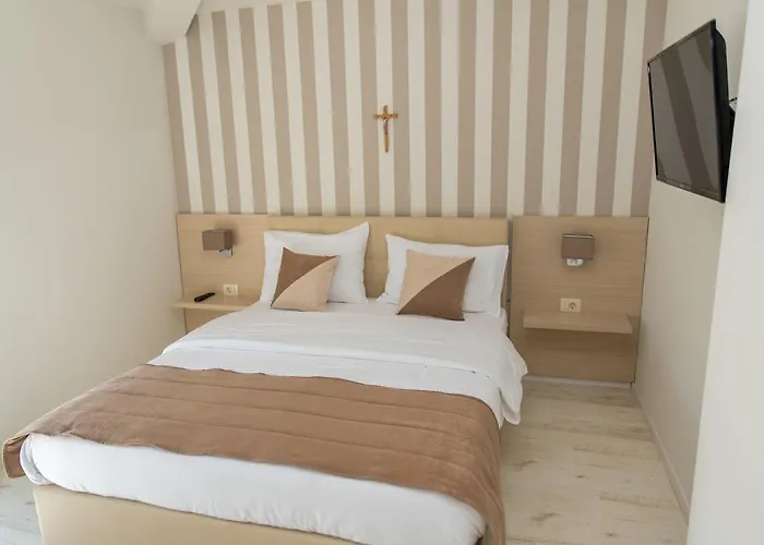 Ellena Bed & Breakfast