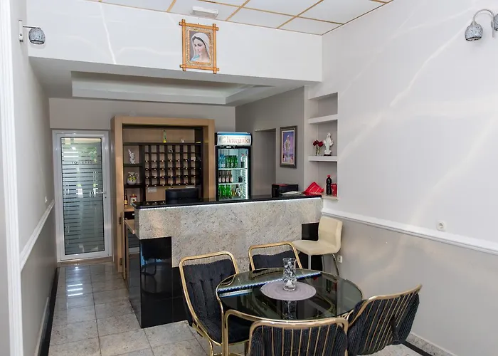 Bed & Breakfast Ellena 3*