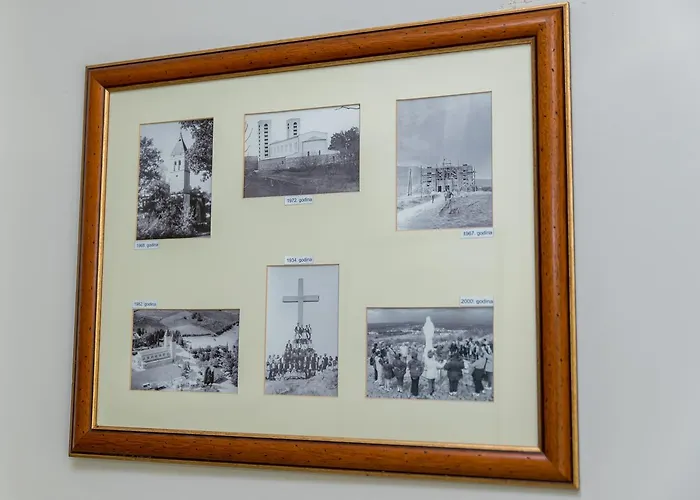 Ellena Bed & Breakfast 3*